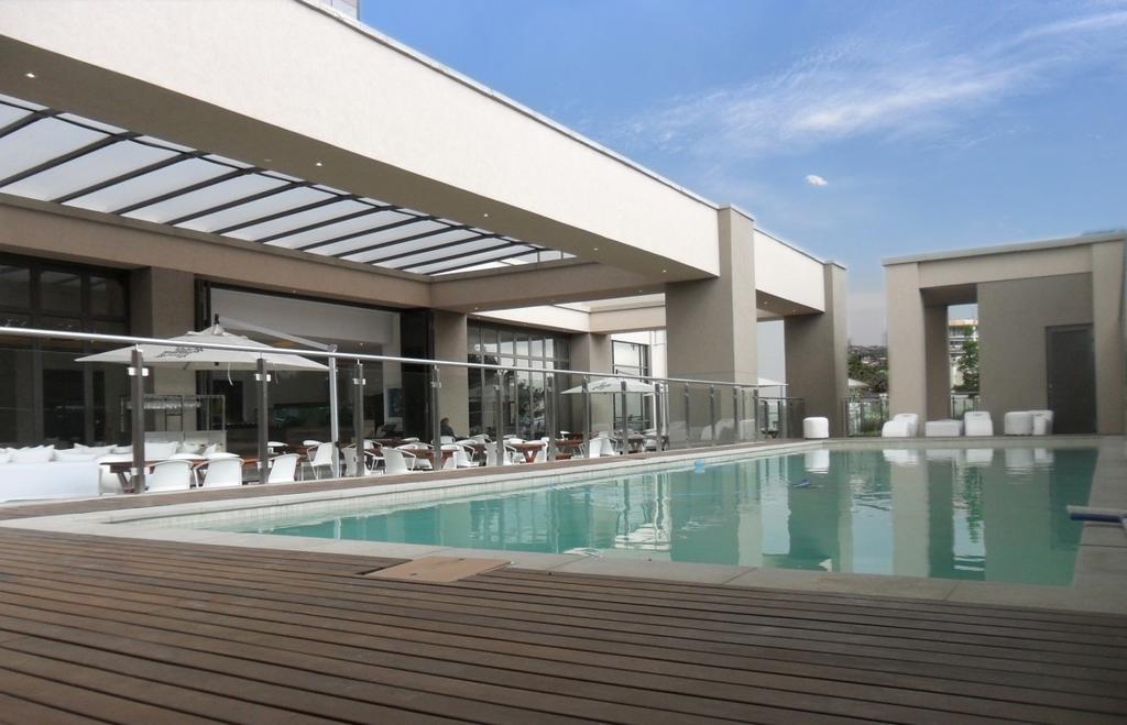 Sandton Skye Johannesburg Luxury Apartment Exterior photo